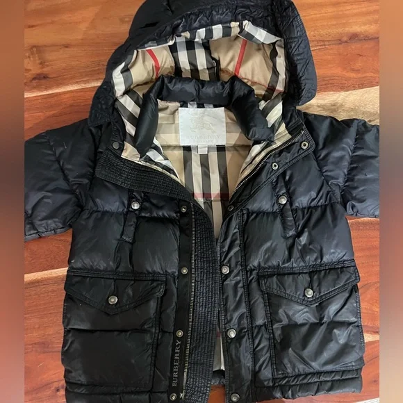 BURBERRY ブラック ダウン 12Ｍ Burberry | Jackets & Coats | Auth Euc Baby Burberry Black